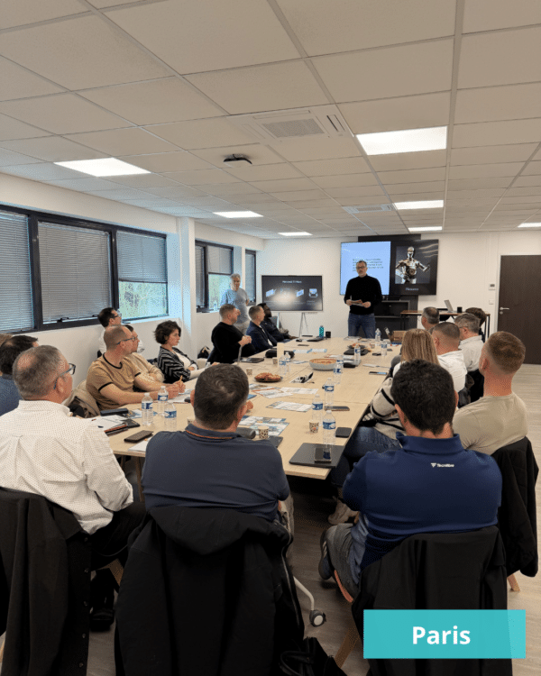 Réunion régionale du collectif 4TRO avec dirigeants d’entreprises du bâtiment échangeant sur leurs problématiques terrain