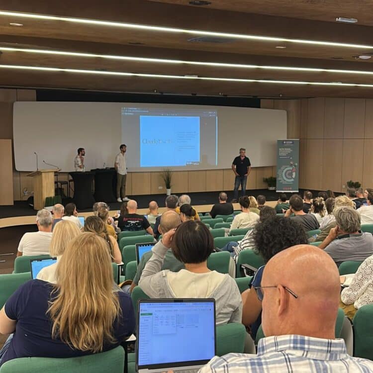 Équipe 4TRO en formation sur l’intelligence artificielle pour accompagner les entreprises de menuiserie